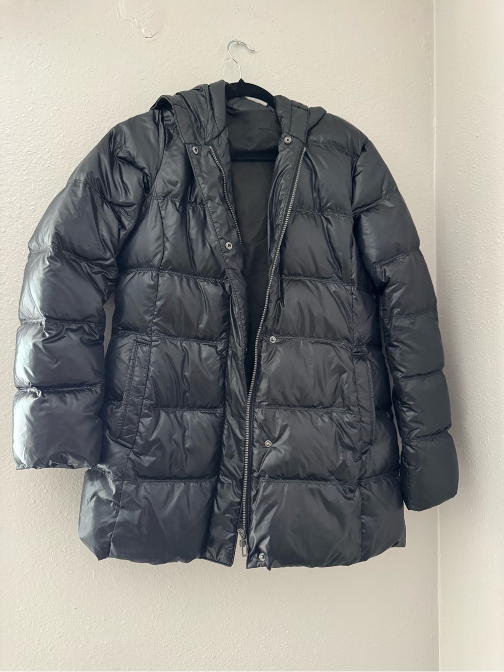 Women's Black Puffer Coat with Hood UNIQLO